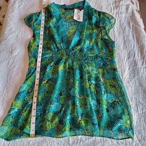 New York and Company Leafy Green Blouse